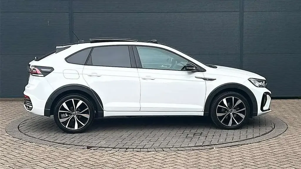 Used VW Taigo R-line 110 HP (80 kW) 2024 White SUV