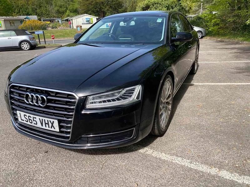 Used Audi A8 Advanced 262 HP (192 kW) 2015 Black Sedan