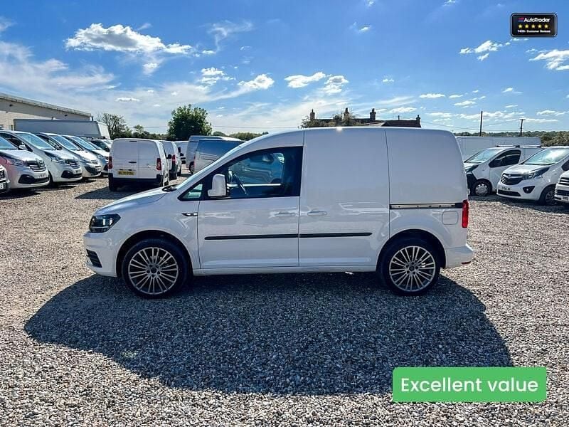 Used VW Caddy Trendline 102 HP (75 kW) 2018 White MPV