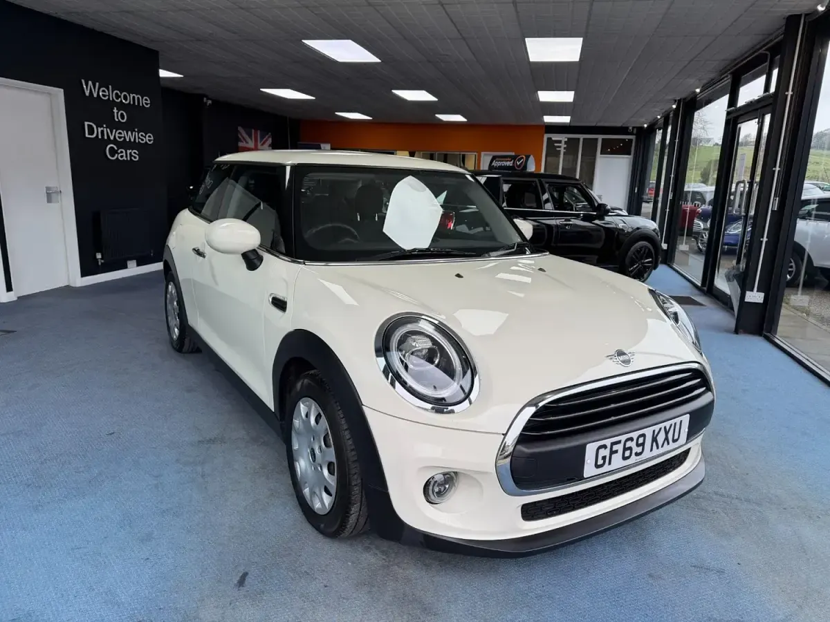 Usado Mini ONE Classic 2019 Blanco Utilitario