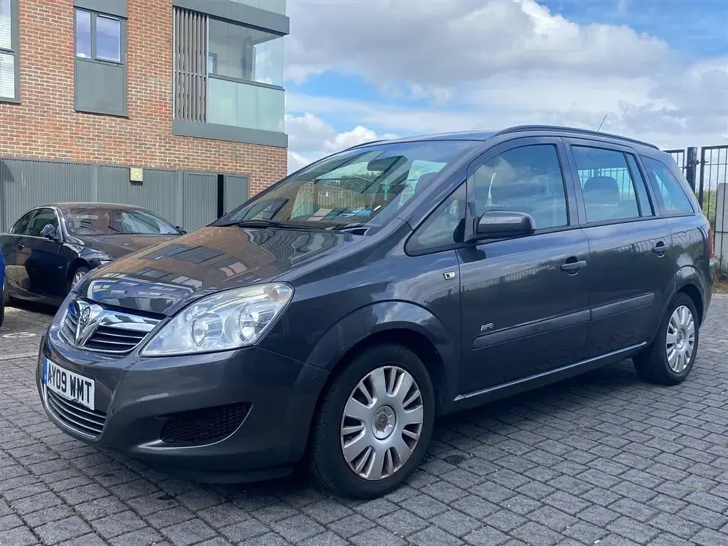 Używany Vauxhall Zafira 115 KM (84 kW) 2009 Szary Minivan