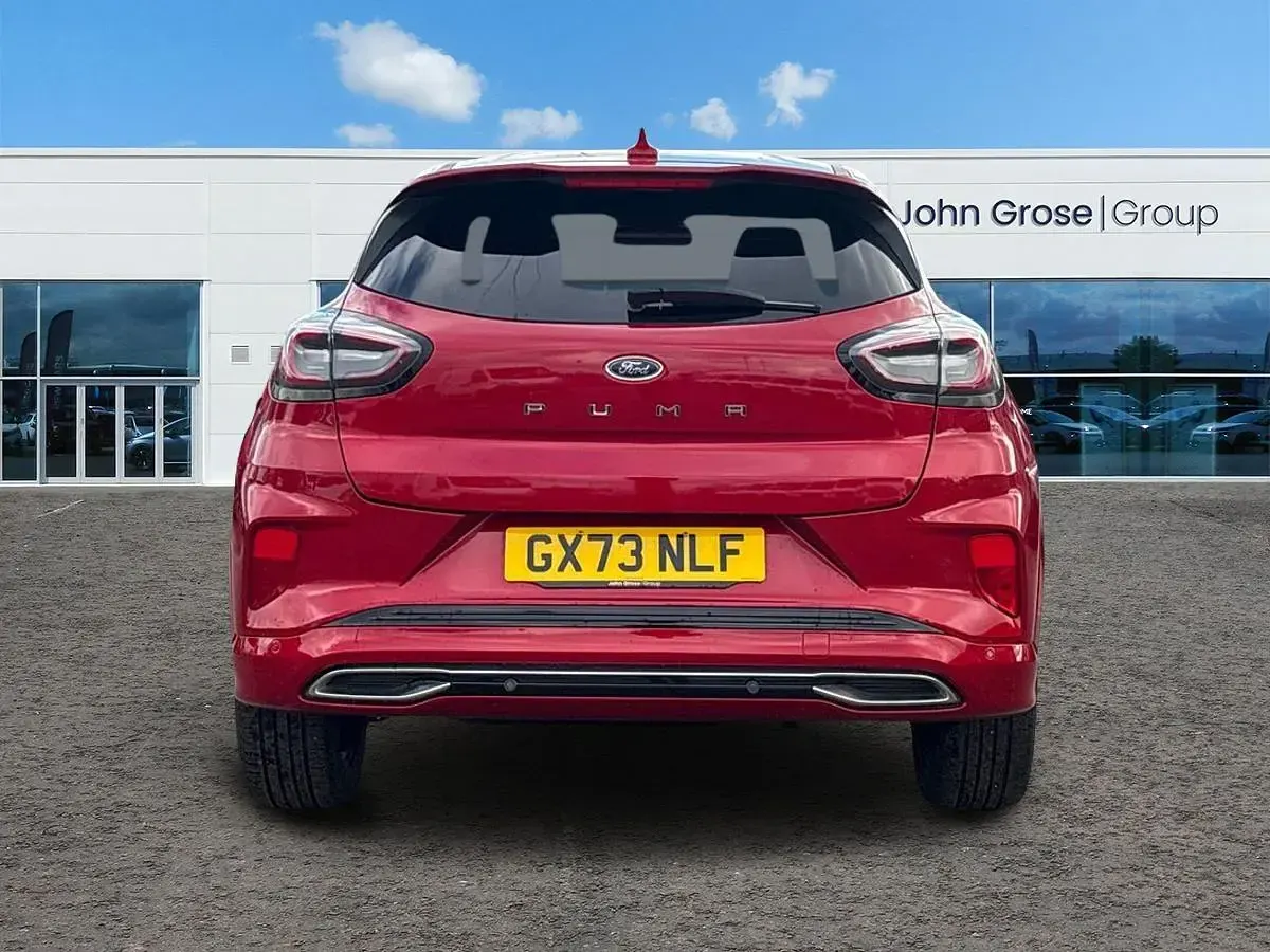 Begagnad Ford Puma ST-Line 2023 Röd SUV