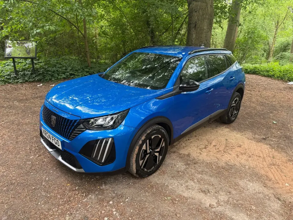 Usado Peugeot 2008 Allure 2024 Azul SUV