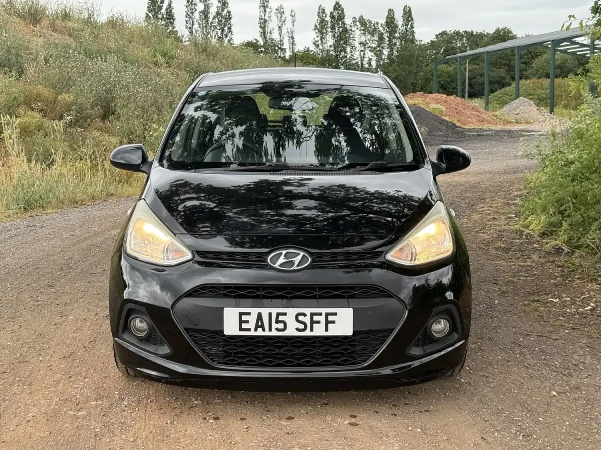 Used Hyundai i10 SE 87 HP (63 kW) 2015 Black Hatchback