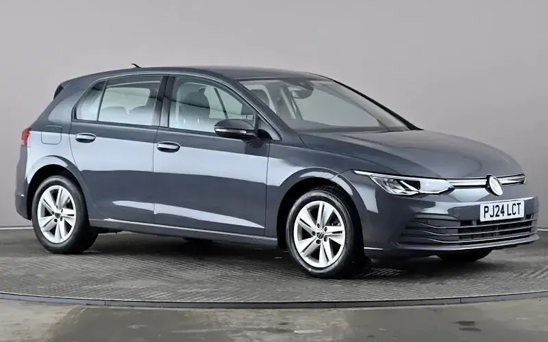 Used VW Golf VIII Life 150 HP (110 kW) 2023 Hatchback