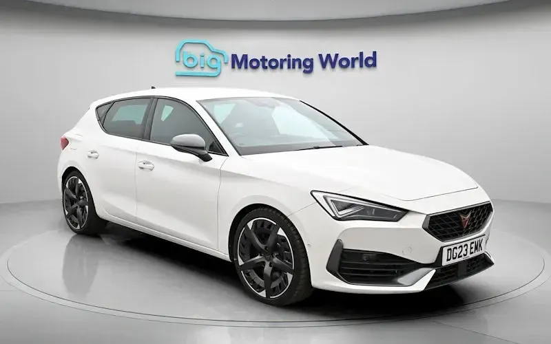 Used Cupra Leon VZ3 310 HP (228 kW) 2023 White Hatchback