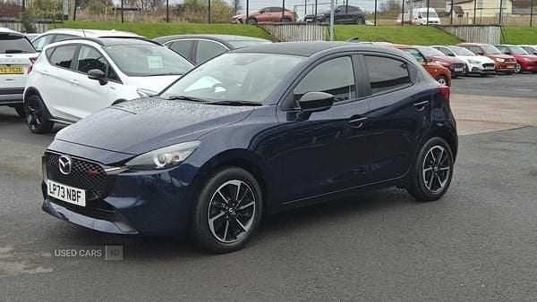 Begagnad Mazda 2 Homura-Aka 2024 Blå Halvkombi