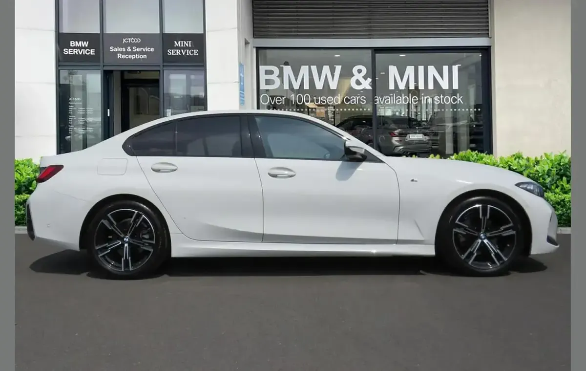 Used BMW 320 M Sport 180 HP (132 kW) 2024 White Sedan