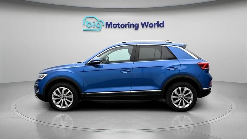 Usado VW T-Roc Style 148 HP (108 kW) 2023 Azul SUV