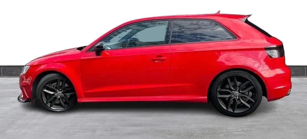 Used Audi A3 310 HP (228 kW) 2013 Red Hatchback