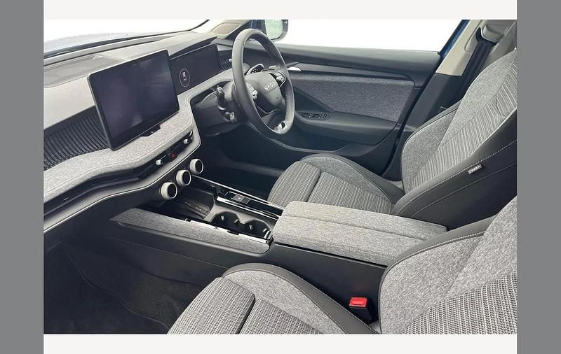 Used Skoda Superb SE Technology 150 HP (110 kW) 2025 Blue Hatchback