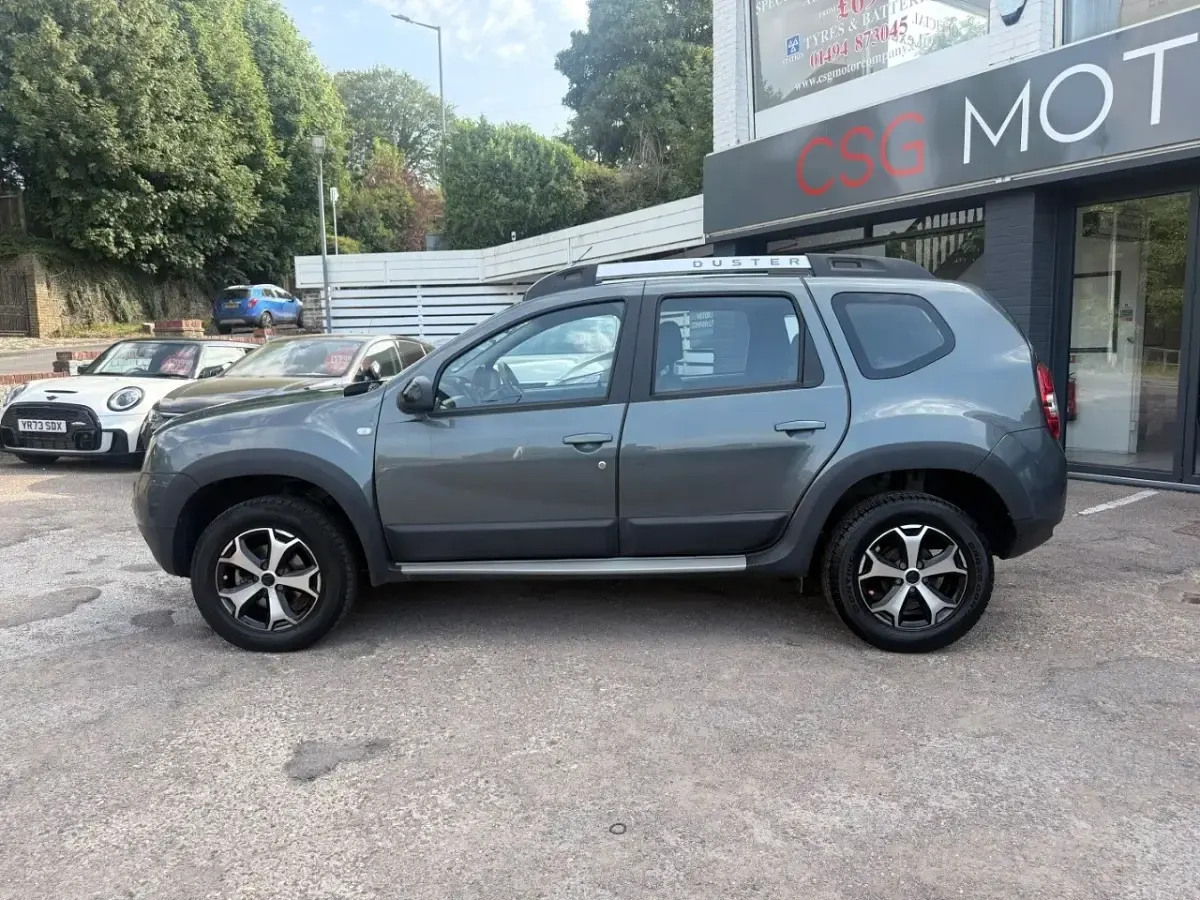 Used Dacia Duster 110 HP (80 kW) 2017 Grey SUV