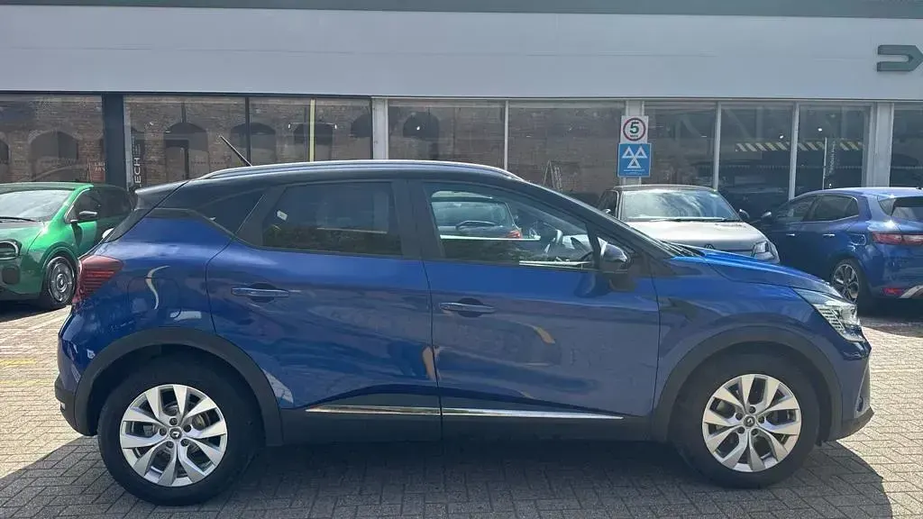 Used Renault Captur Iconic 130 HP (95 kW) 2021 Blue SUV