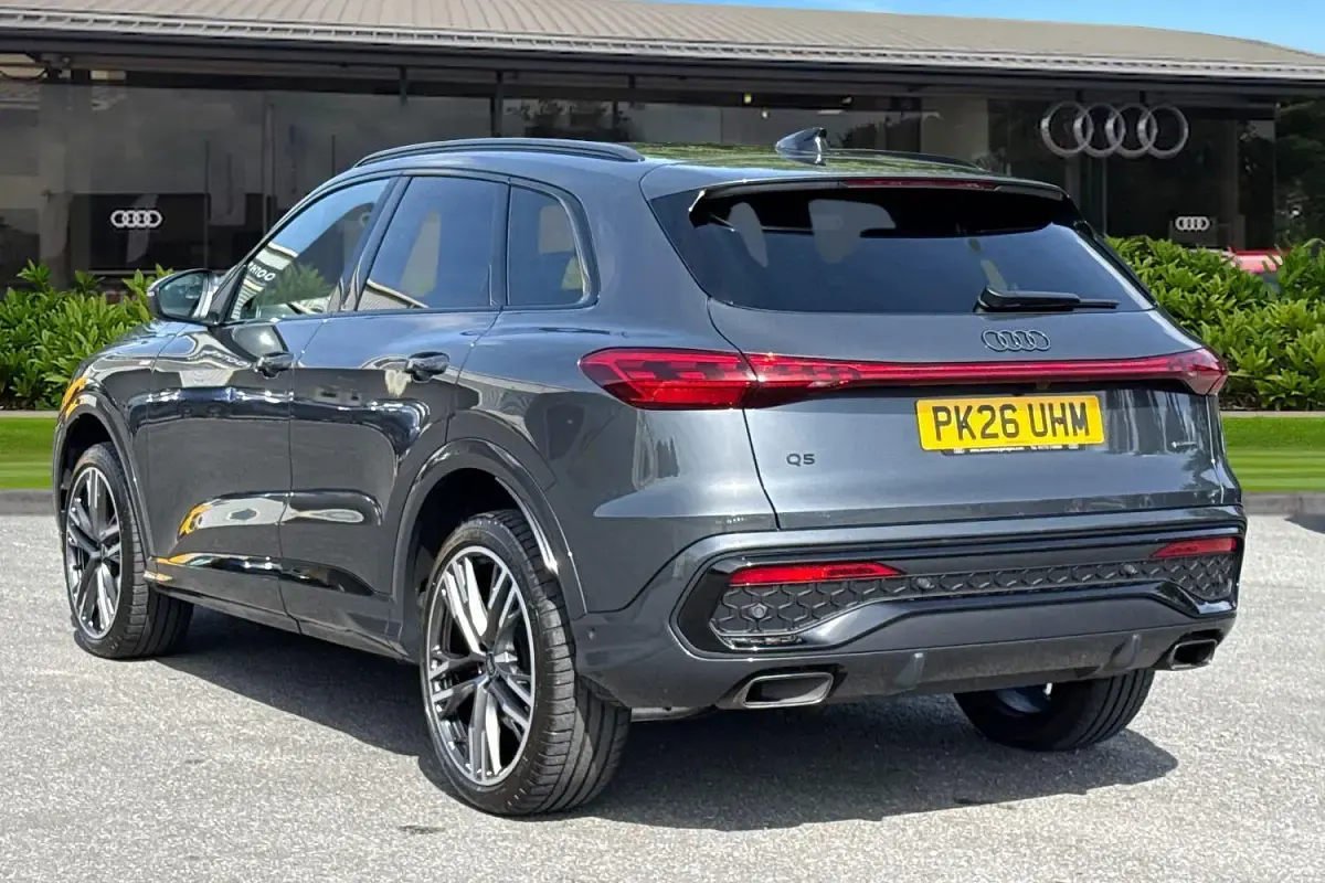 Used Audi Q5 Advanced 204 HP (150 kW) 2026 Grey SUV