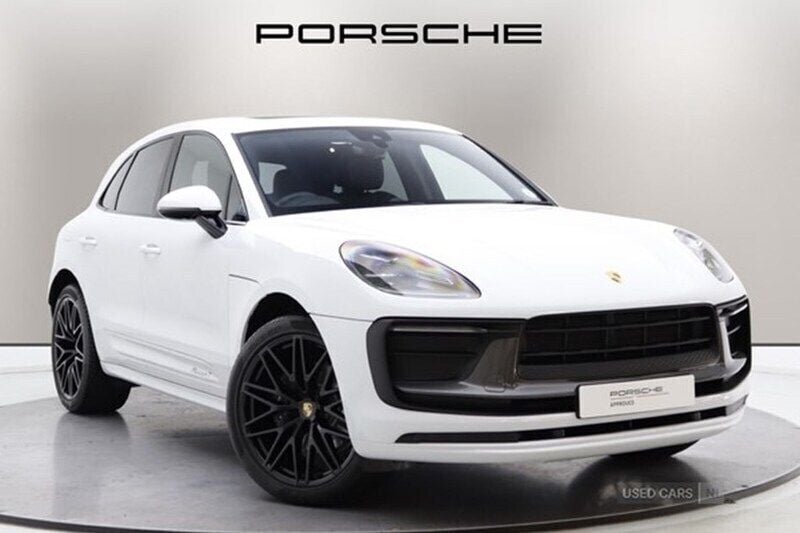 New 2024 Porsche Macan SUV | £65,950 - Image 1/1