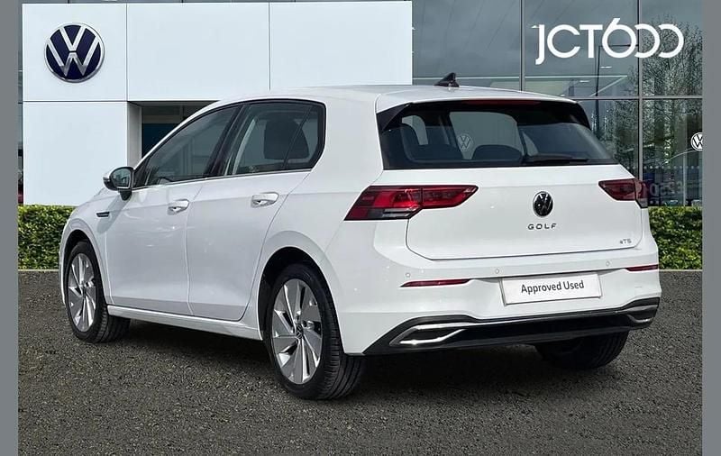 Used VW Golf VIII Style 147 HP (108 kW) 2023 White Hatchback