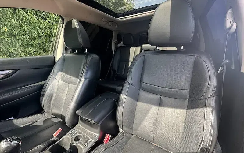 Used Nissan X-Trail Tekna 131 HP (96 kW) 2017 Green SUV