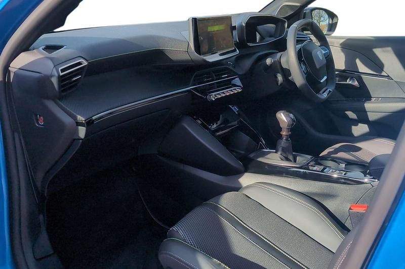 Used Peugeot 208 GT 101 HP (74 kW) 2024 Blue Hatchback