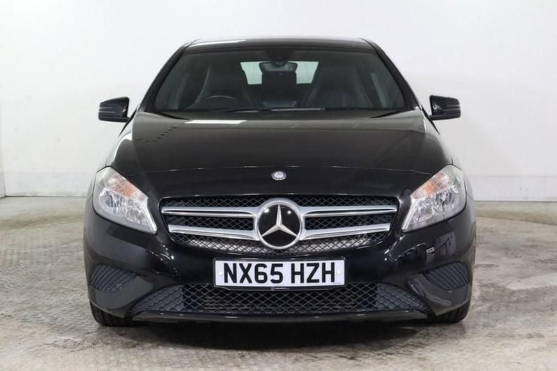 Used Mercedes A180 122 HP (89 kW) 2015 Black Hatchback