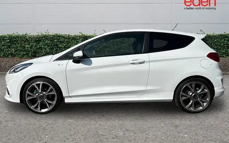 Used Ford Fiesta ST-Line X 140 HP (102 kW) 2018 White Hatchback