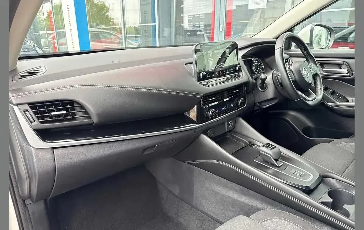 Used Nissan Qashqai N-Connecta 155 HP (114 kW) 2022 White SUV