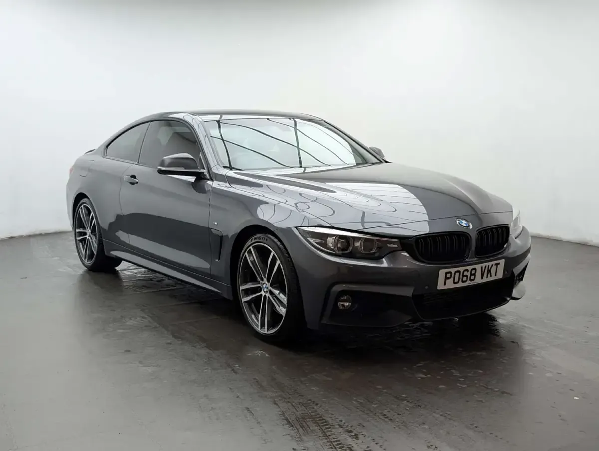Begagnad BMW 420 M Sport 2018 Grå Sportkupé