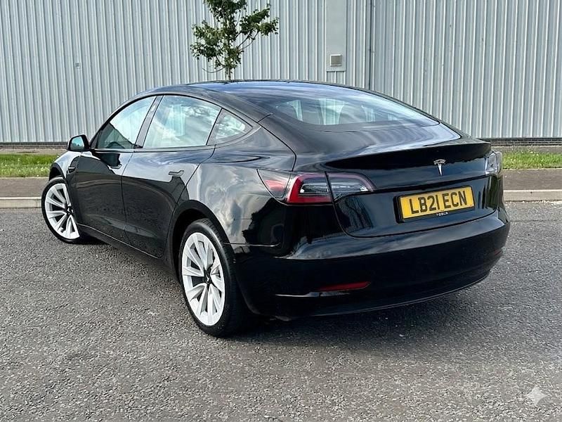 Usado Tesla Model 3 Standard Range 208 kW (283 HP) 2021 Preto Sedan