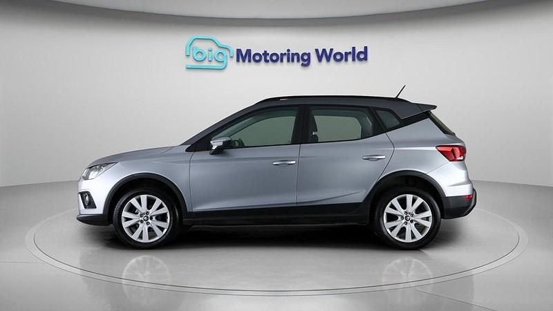 Used Seat Arona SE Technology 115 HP (84 kW) 2018 Silver SUV