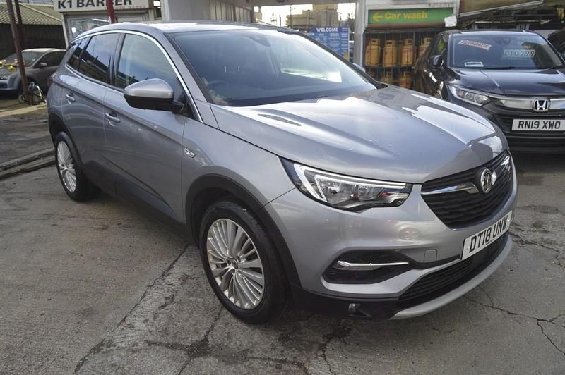 Used Vauxhall Grandland X Sport 130 HP (95 kW) 2018 Grey SUV