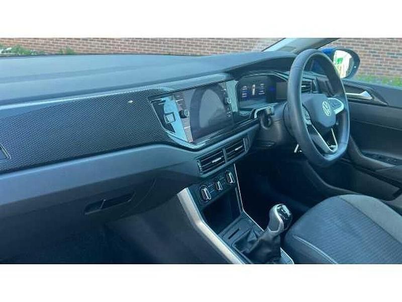 Used VW Taigo Life 110 HP (80 kW) 2024 Reef blue metallic SUV