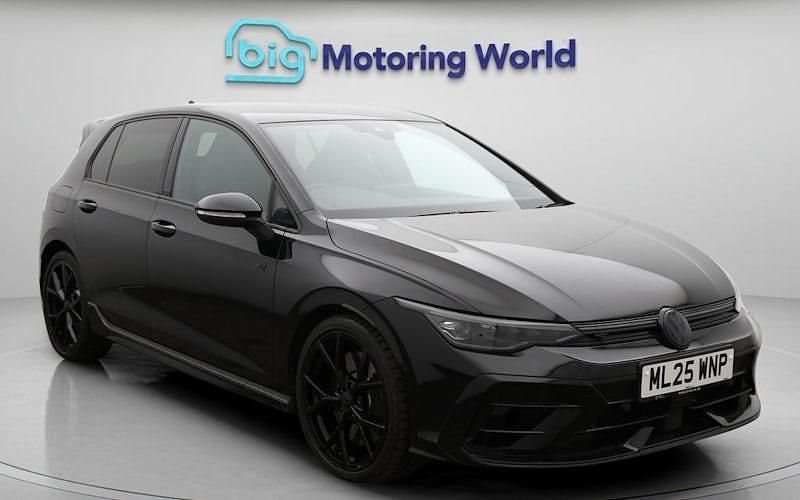 Second-hand VW Golf VIII Black Edition 333 CP (244 kW) 2025 Hatchback