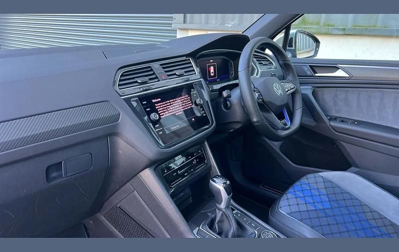 Used VW Tiguan R 320 HP (235 kW) 2023 Black SUV