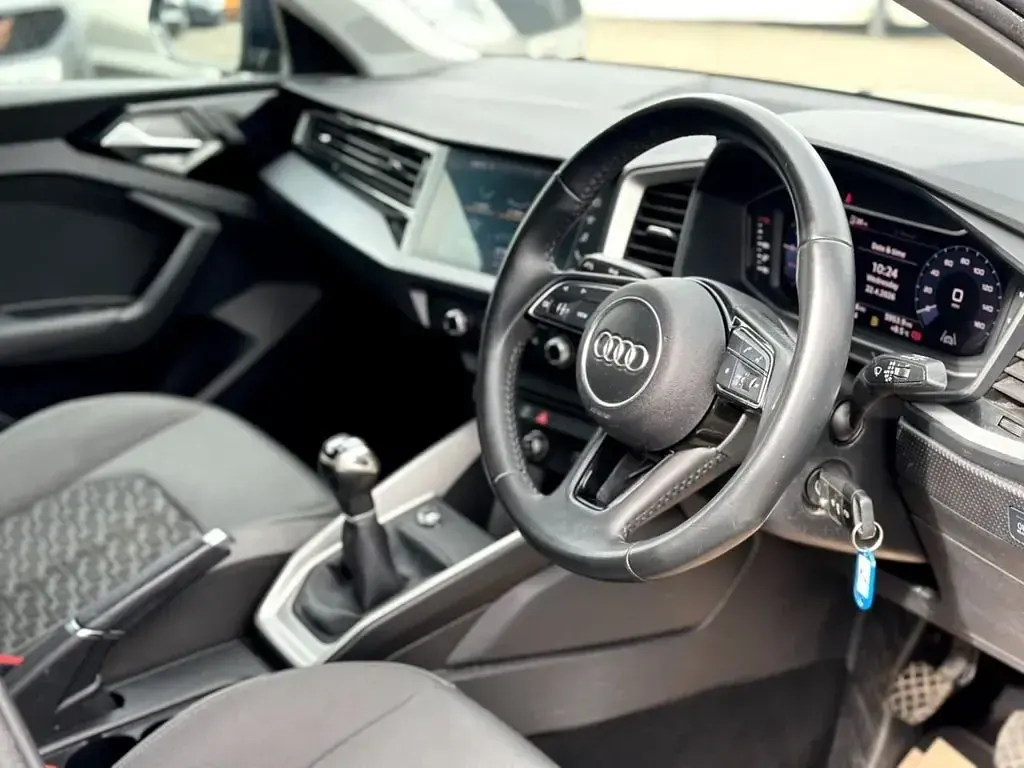 Second-hand Audi A1 Sportback Sport 116 CP (85 kW) 2019 Albastru Hatchback