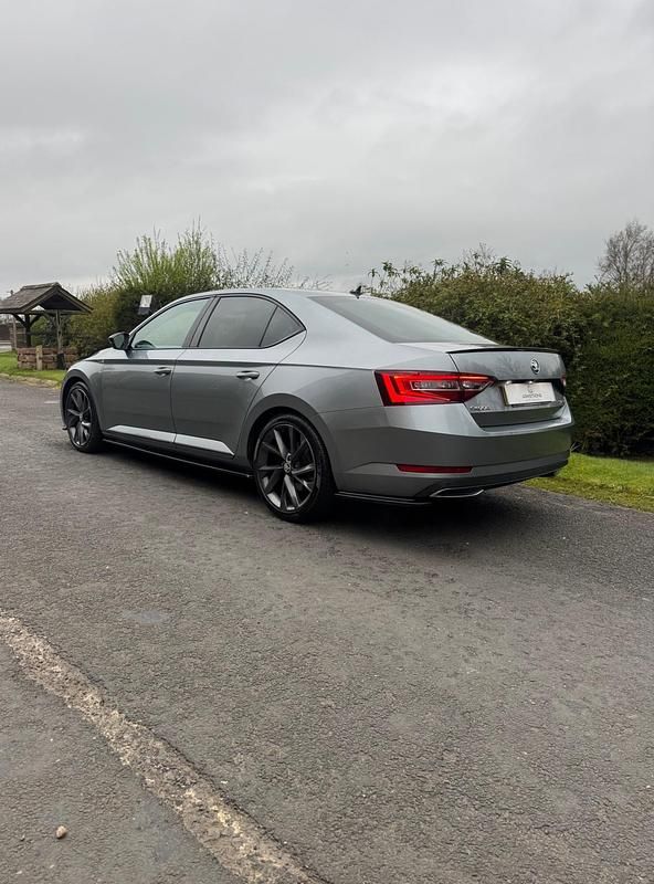 Used Skoda Superb SportLine 190 HP (139 kW) 2018 Grey Hatchback