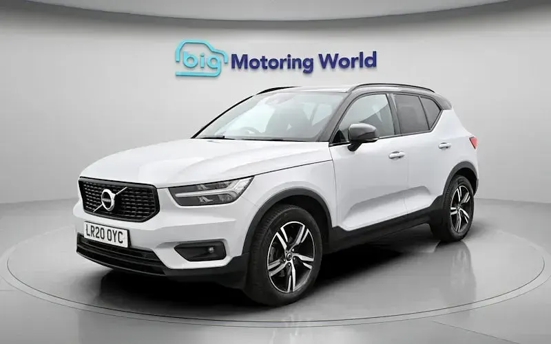 Used Volvo XC40 R-Design 163 HP (119 kW) 2020 Silver SUV