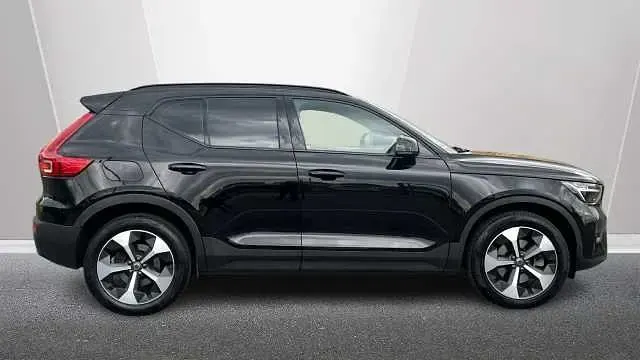 Usado Volvo XC40 Plus 194 CV (142 kW) 2024 Negro SUV