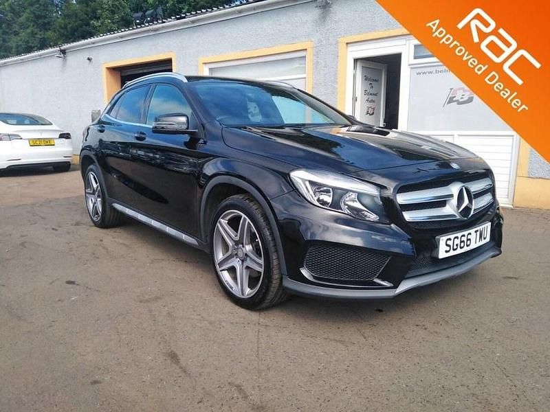Usado Mercedes A220 AMG line 177 HP (130 kW) 2016 Preto SUV