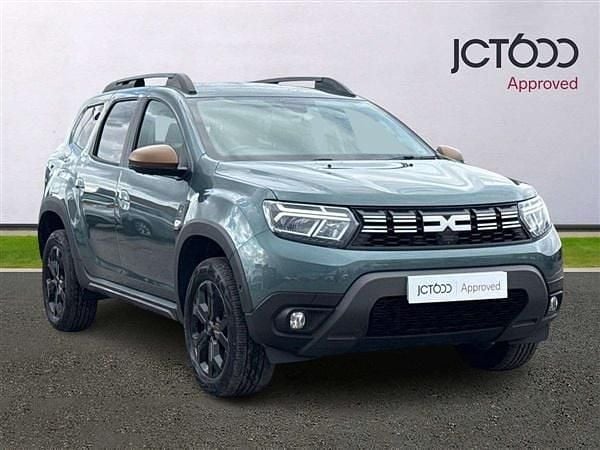 Green Used 2023 Dacia Duster Extreme SUV | £16,084 (Fair price) - Image 1/4