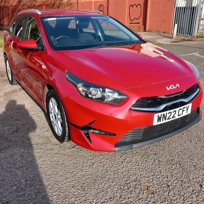 Used Kia Ceed 2022 Red Hatchback