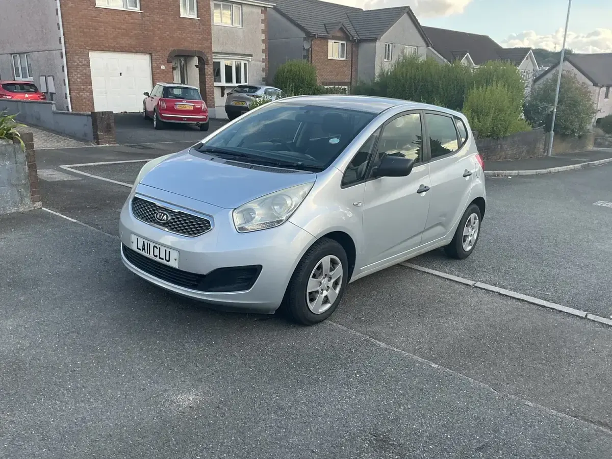 Used Kia Venga 2011 Silver Hatchback