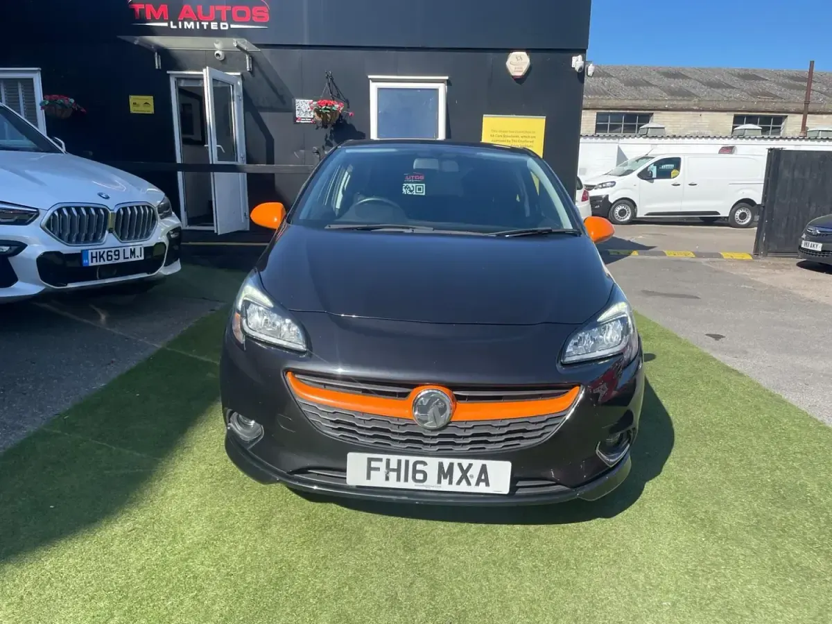 Używany Vauxhall Corsa Edition 2016 Czarny Hatchback