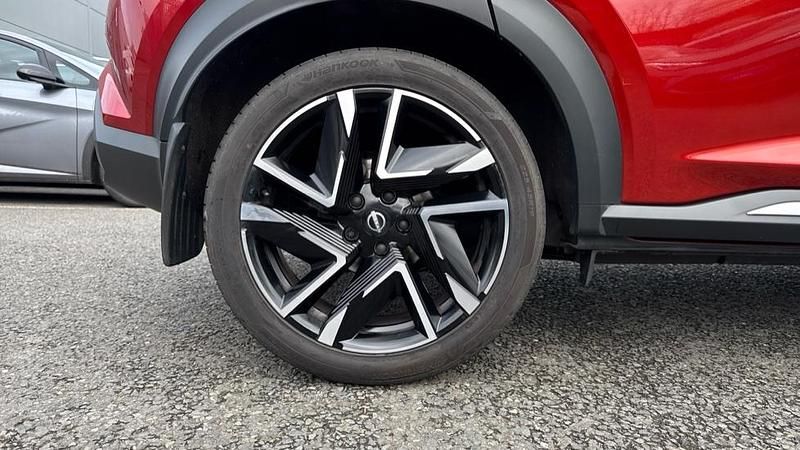 Used Nissan Juke Tekna+ 114 HP (83 kW) 2025 Fuji sunset red SUV