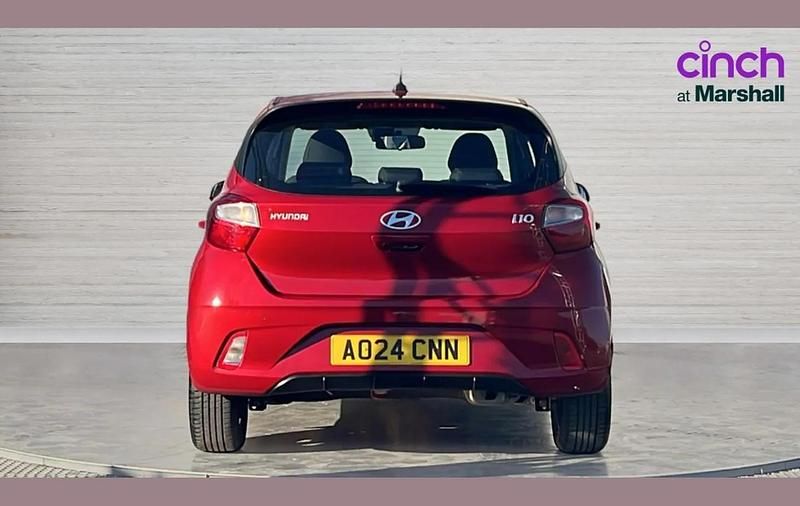 Used Hyundai i10 Advanced 83 HP (61 kW) 2024 Red Hatchback