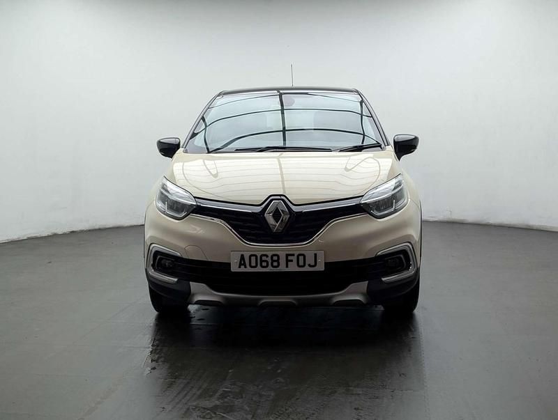 Used Renault Captur GT-Line 90 HP (66 kW) 2018 Cream/black SUV