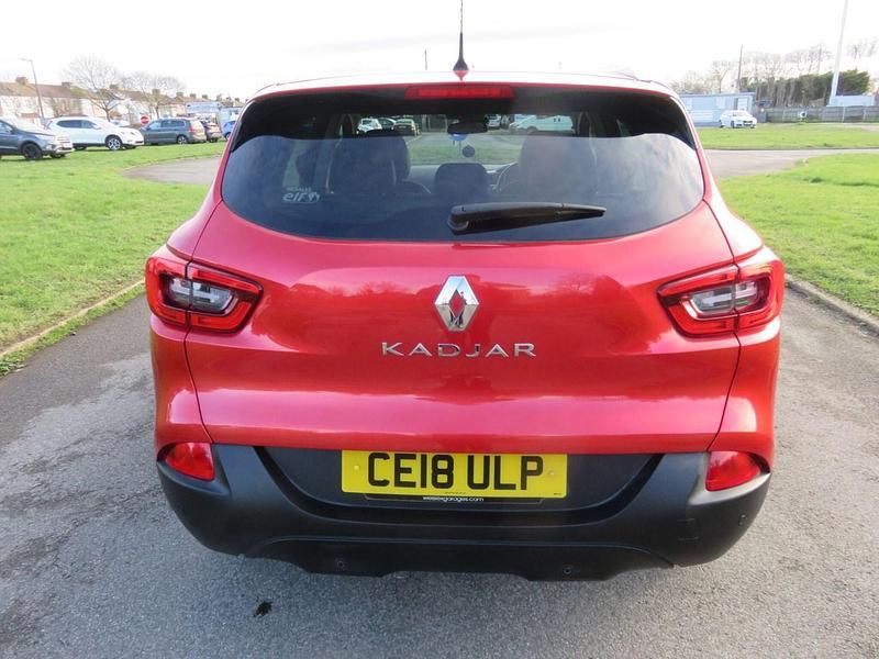 Usado Renault Kadjar Dynamique 130 HP (95 kW) 2018 Vermelho SUV