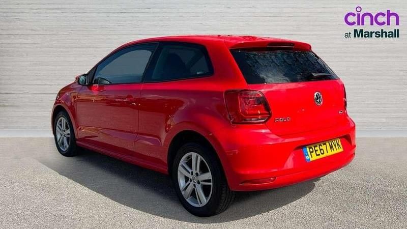Used VW Polo Edition 60 HP (44 kW) 2017 Red Hatchback