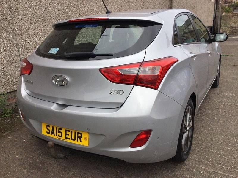 Used Hyundai i30 SE 100 HP (73 kW) 2015 Silver Hatchback