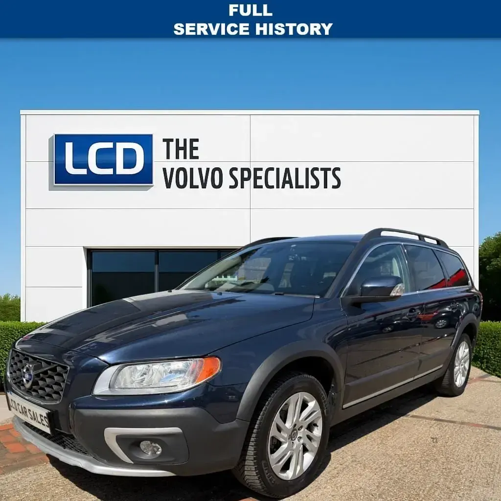 Used Volvo XC70 SE 181 HP (133 kW) 2014 Blue Estate