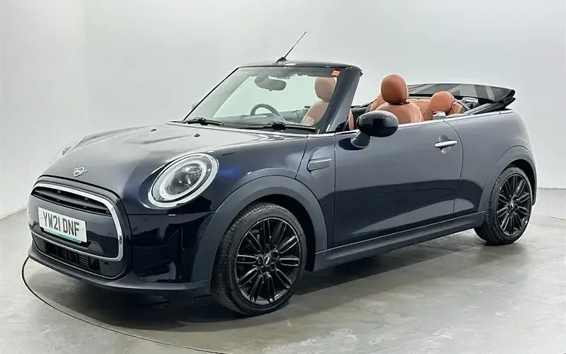Used Mini Cooper Cabriolet Exclusive 136 HP (100 kW) 2021 Blue/black Cabriolet