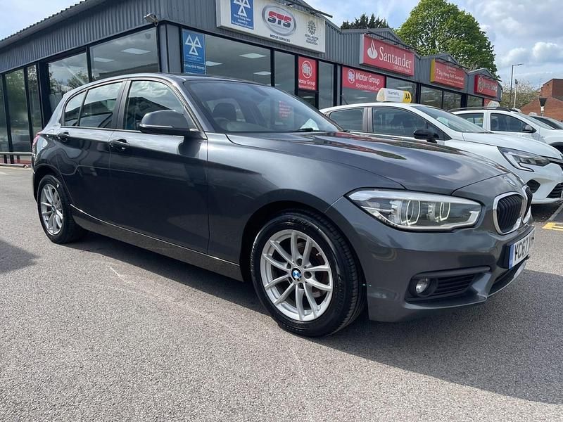 Begagnad BMW 116 Impressive 2017 Grå Halvkombi
